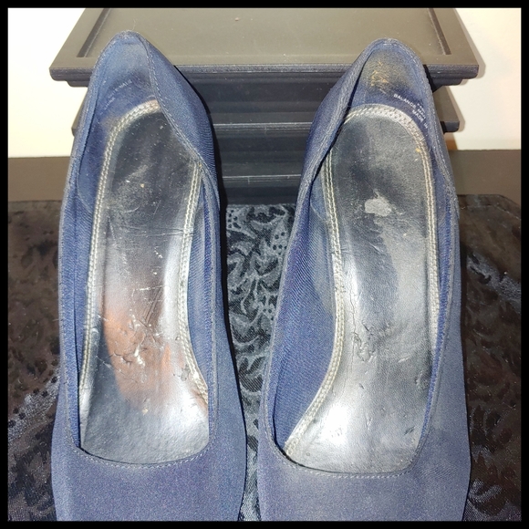 Vintage Black Fabric Shoes, 9.5 - Picture 7 of 10